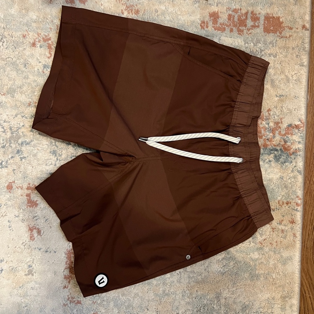 Vuori Mens Shorts
